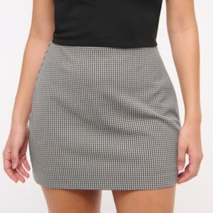 NWT Scarlett gingham mini skort